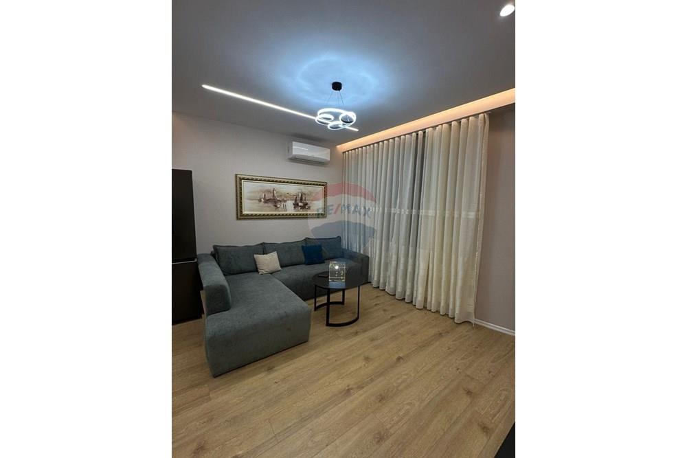 Apartament - Për Qira - Rruga Mine Peza, Tiranë
